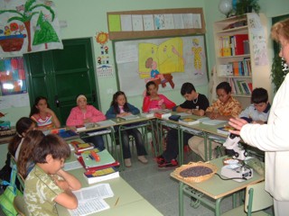 Rescate del cultivo de la cochinilla - Nios en clase