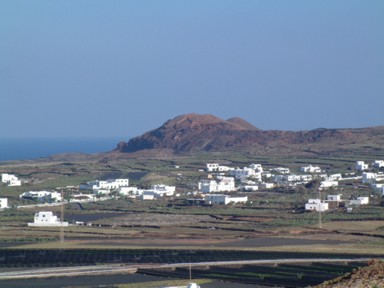 Rescate del cultivo de la cochinilla - Vista del pueblo de Mala (Hara - Lanzarote))